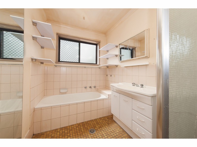 1 Renwick Court, Lavington NSW 2641