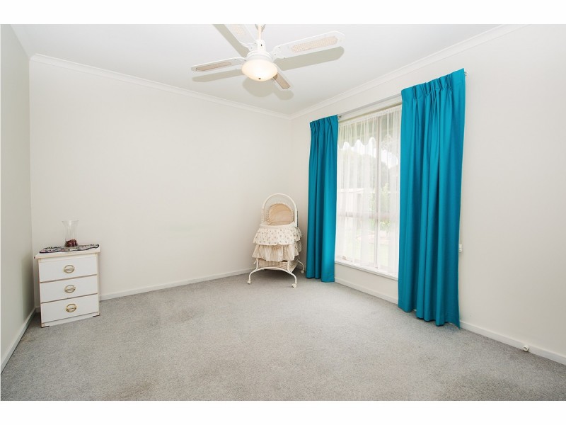 336 Shirleen Crescent, Lavington NSW 2641