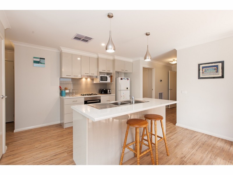 17 Blackburn Close, Wodonga VIC 3690
