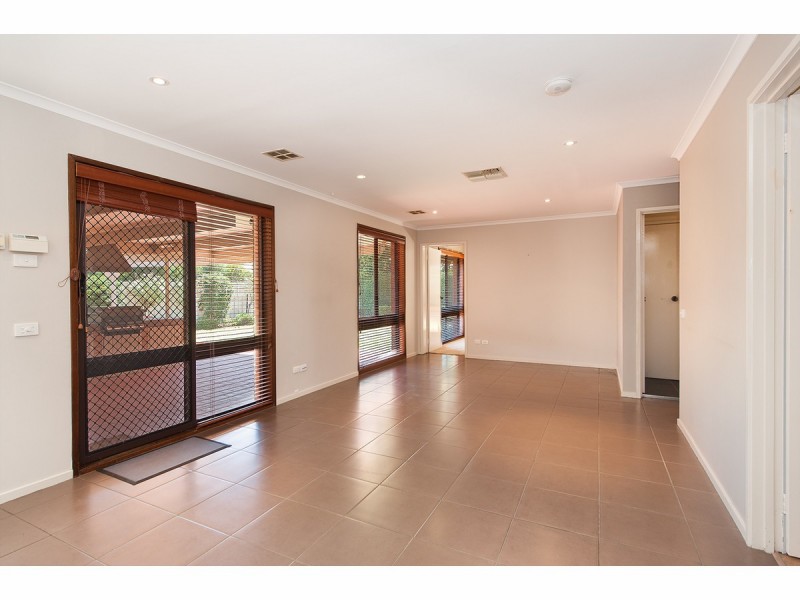 514 Regina Avenue, North Albury NSW 2640