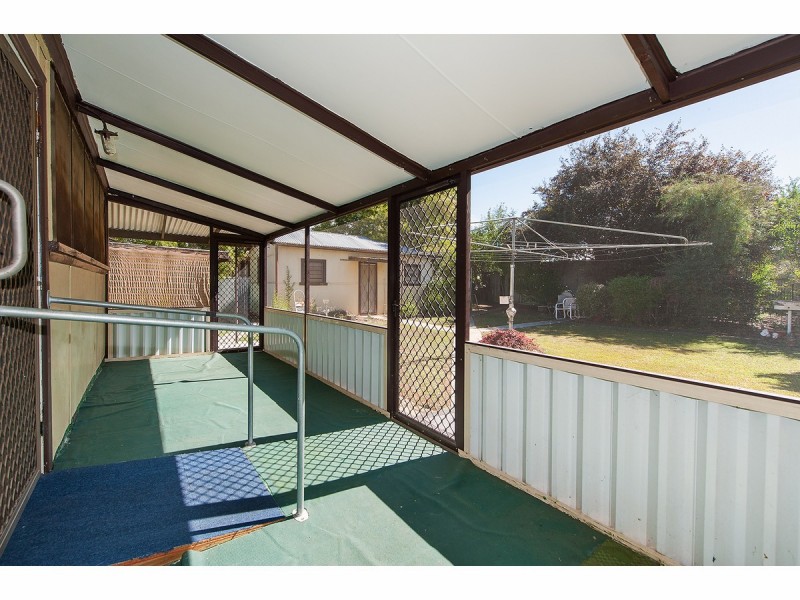 566 Mair Street, Lavington NSW 2641