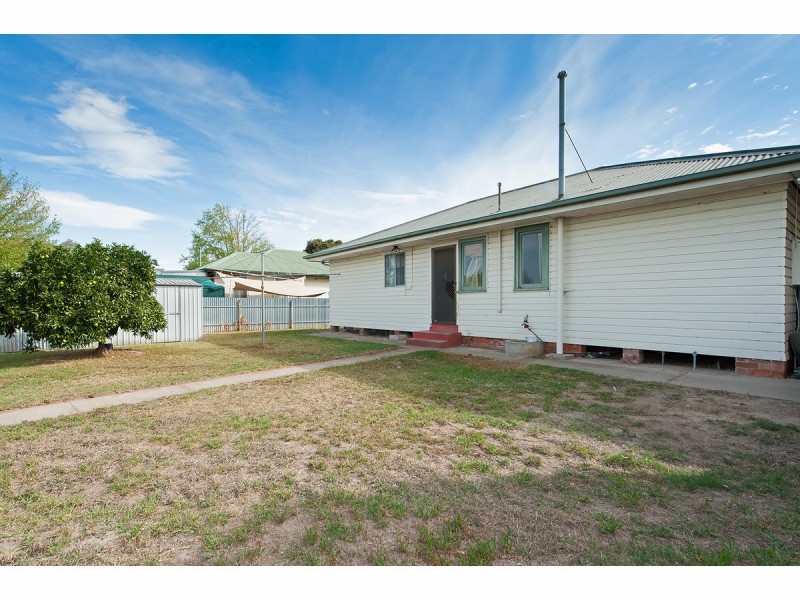 1022 Calimo Street, North Albury NSW 2640