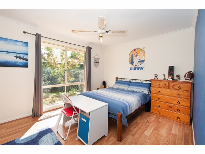 68 Mountford Crescent, East Albury NSW 2640