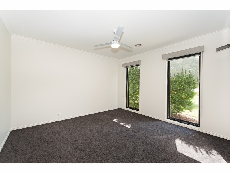 19 Cassinia Court, Thurgoona NSW 2640