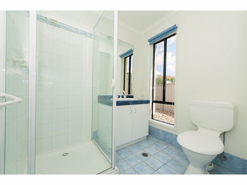 19 Cassinia Court, Thurgoona NSW 2640