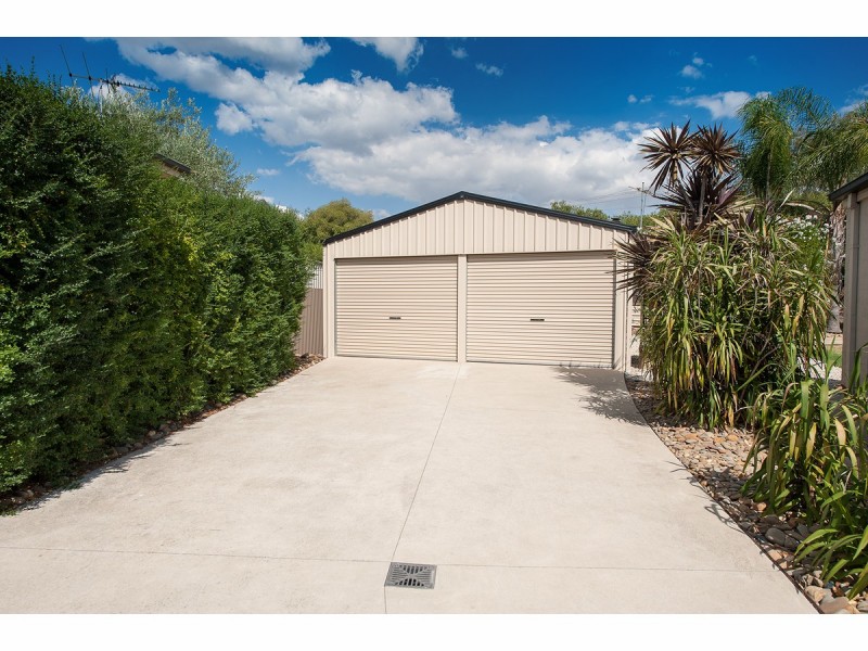 19 Cassinia Court, Thurgoona NSW 2640