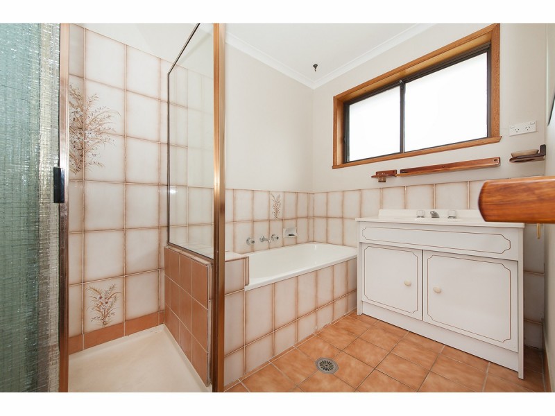 9 Crackenback Street, Thurgoona NSW 2640