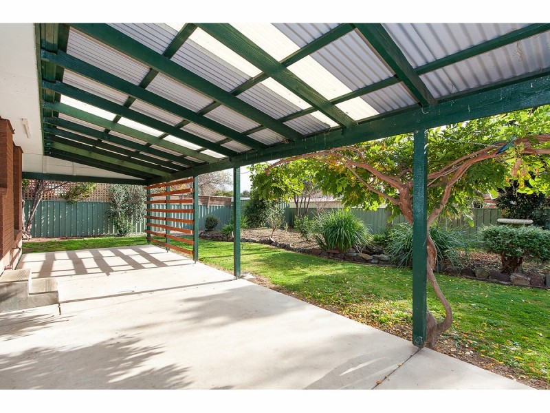 9 Crackenback Street, Thurgoona NSW 2640