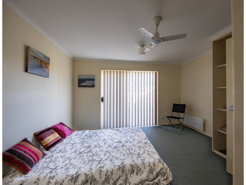 4/7 Severin Court, Thurgoona NSW 2640