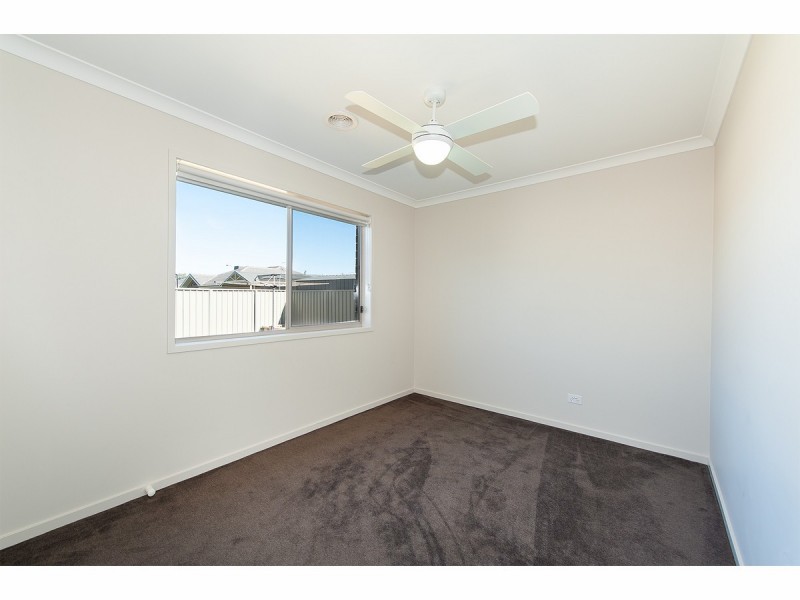 1 Yale Court, Thurgoona NSW 2640