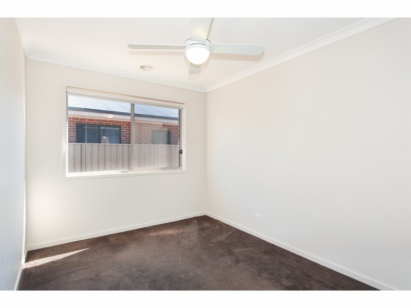 1 Yale Court, Thurgoona NSW 2640