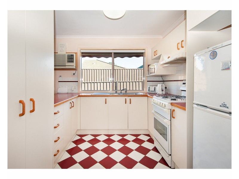 8/14 Graetz Court, Lavington NSW 2641