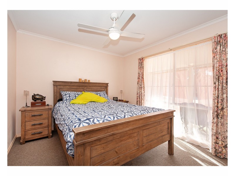 8/14 Graetz Court, Lavington NSW 2641