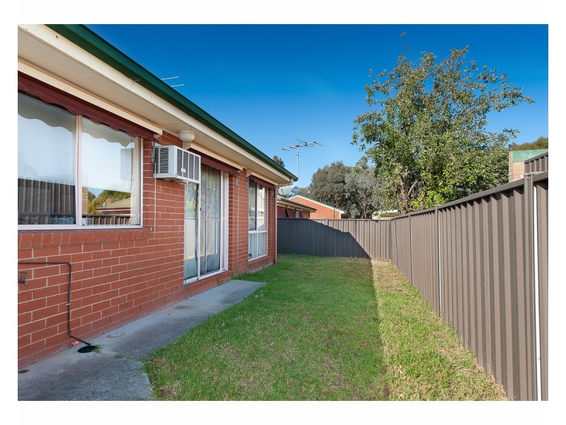 8/14 Graetz Court, Lavington NSW 2641