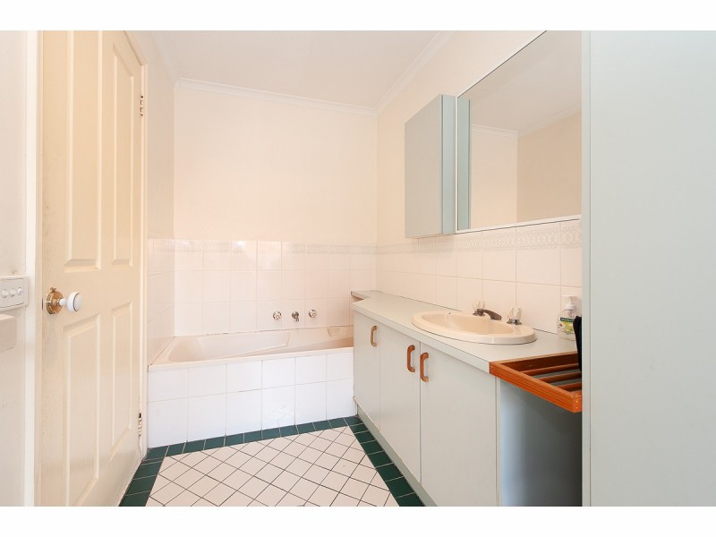7/14 Graetz Court, Lavington NSW 2641