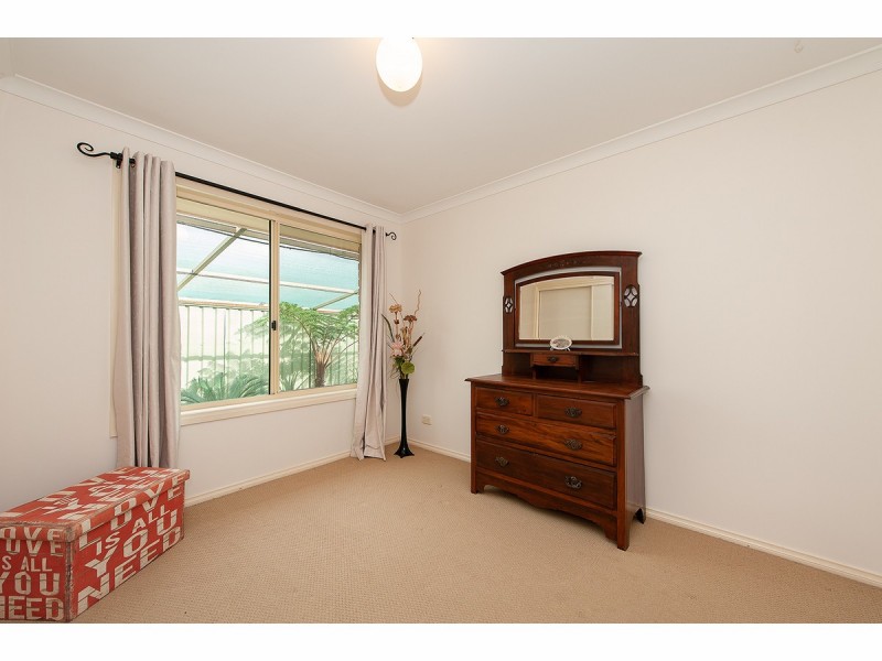 10 Valerie Way, Lavington NSW 2641