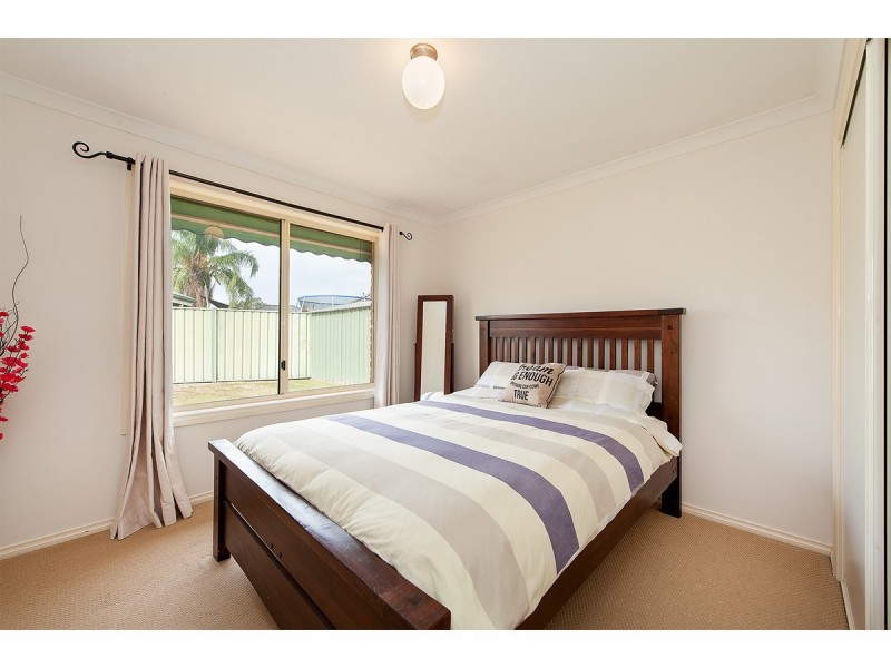 10 Valerie Way, Lavington NSW 2641