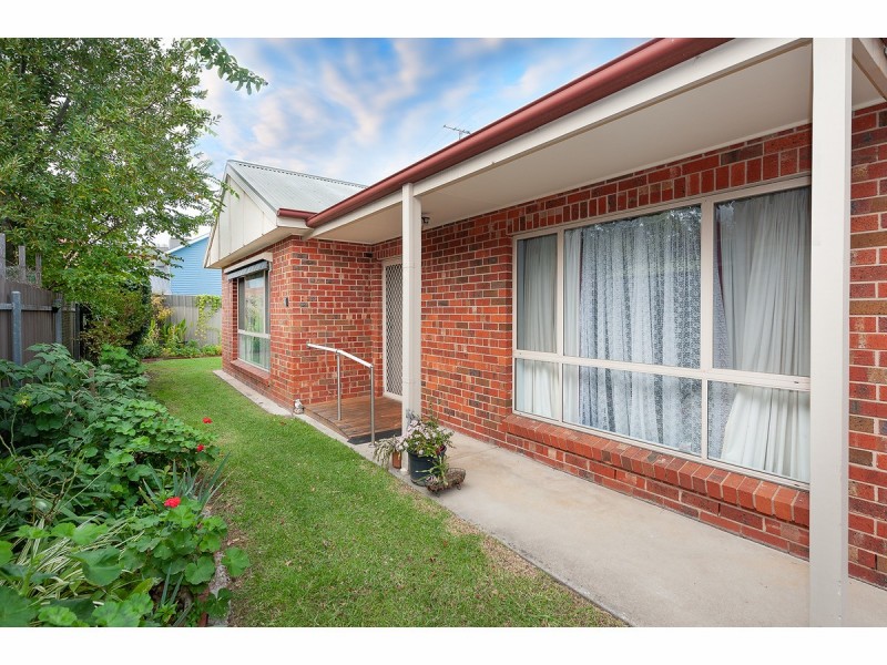 2/718 Jones Street, Albury NSW 2640