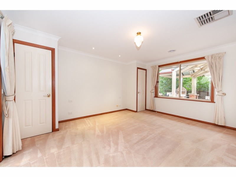 28 Hamilton Valley Court, Lavington NSW 2641