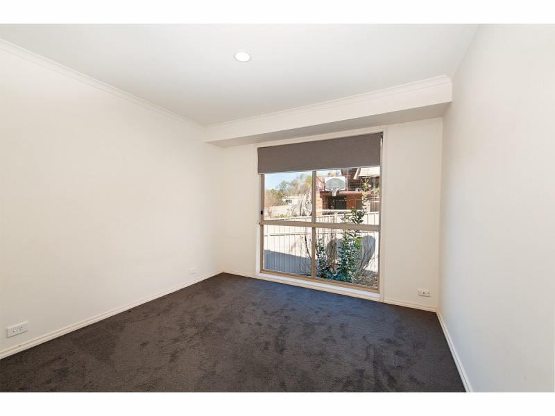 8 Jevington Drive, Wodonga VIC 3690