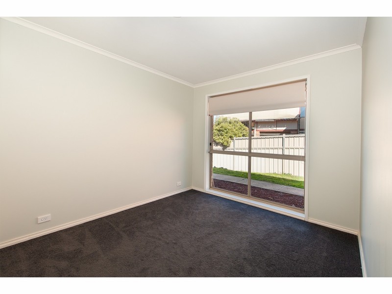 8 Jevington Drive, Wodonga VIC 3690