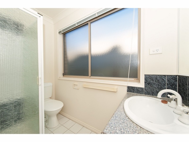 8 Jevington Drive, Wodonga VIC 3690