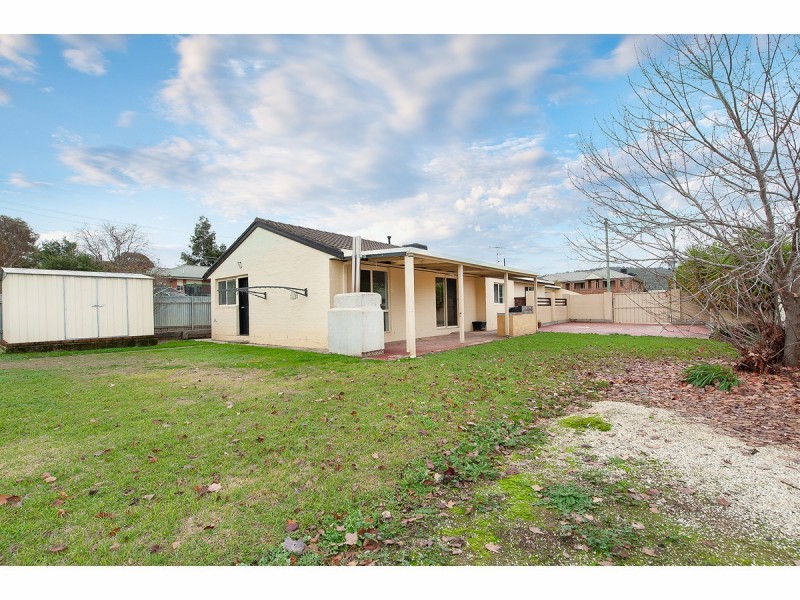 677 Centaur Road, Lavington NSW 2641