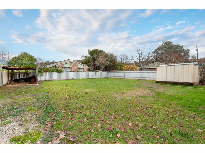 677 Centaur Road, Lavington NSW 2641