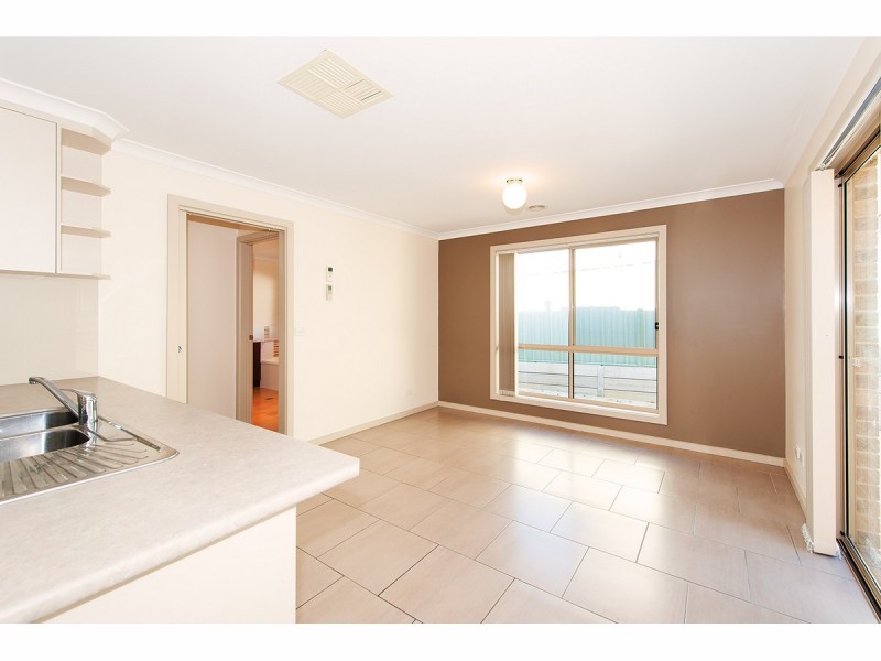 1 & 2/35 Handel Street, Glenroy NSW 2640