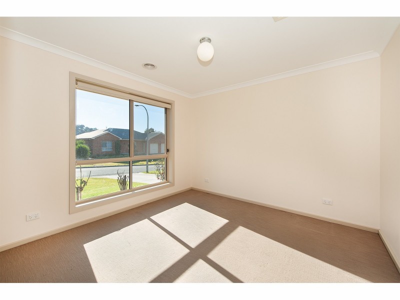 1 & 2/35 Handel Street, Glenroy NSW 2640