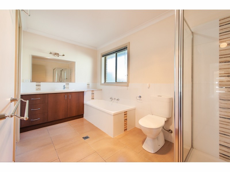 1 & 2/35 Handel Street, Glenroy NSW 2640