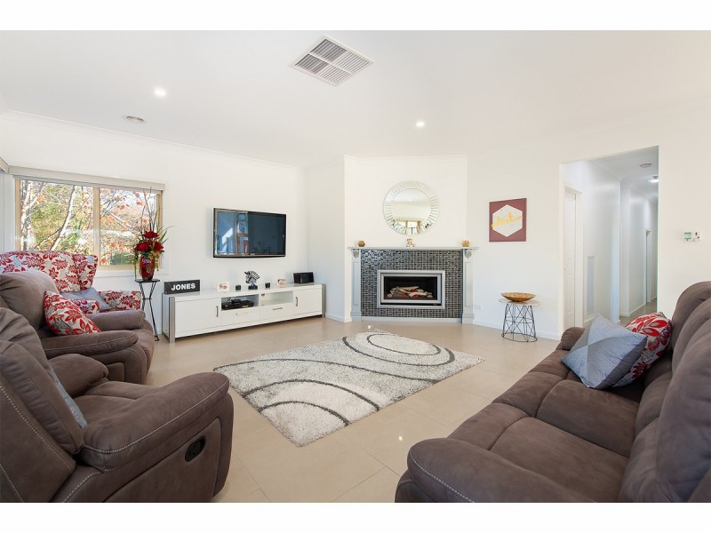 1 & 2/35 Handel Street, Glenroy NSW 2640