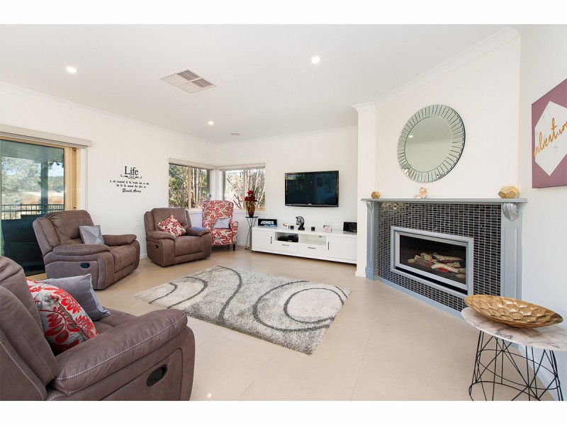 1 & 2/35 Handel Street, Glenroy NSW 2640