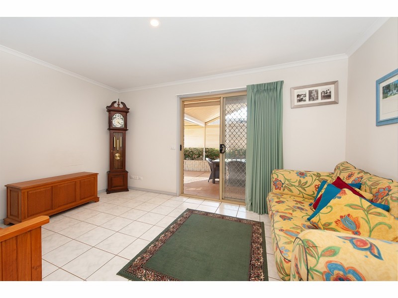 85 Southernview Drive, West Albury NSW 2640