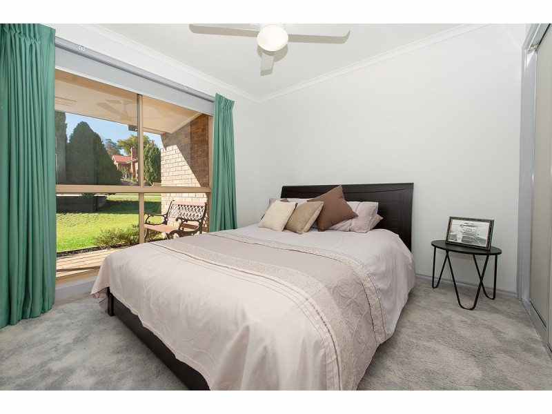 85 Southernview Drive, West Albury NSW 2640