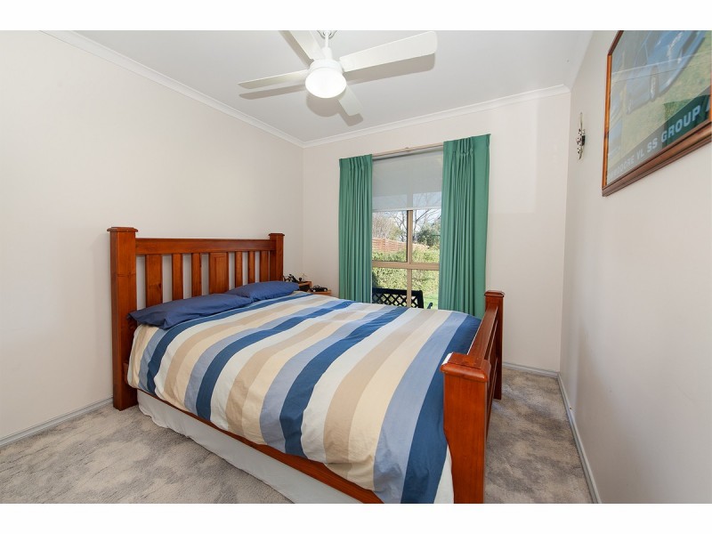 85 Southernview Drive, West Albury NSW 2640