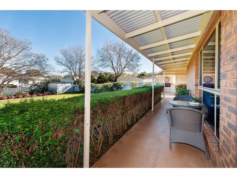 85 Southernview Drive, West Albury NSW 2640
