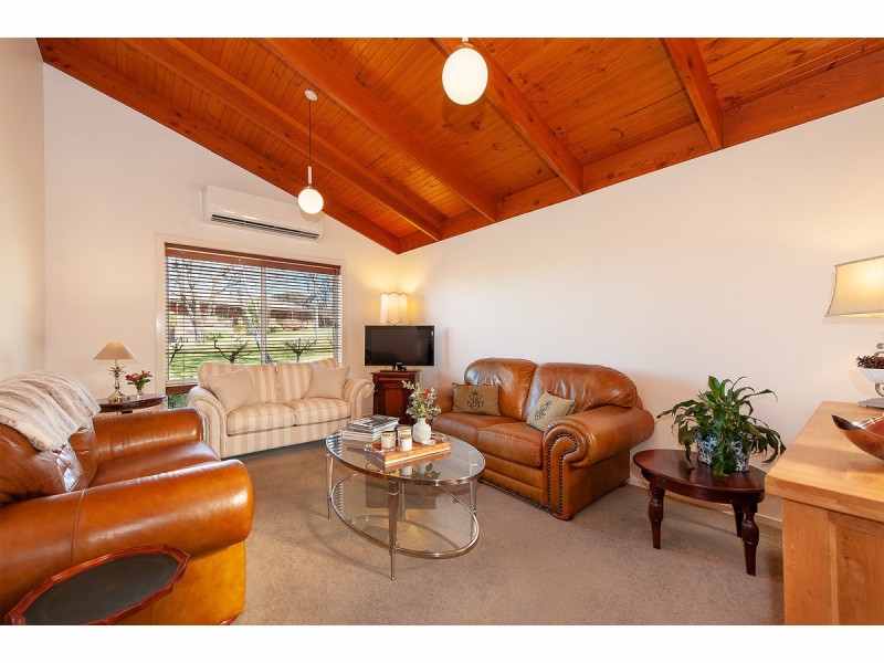 7 Heather Court, West Albury NSW 2640