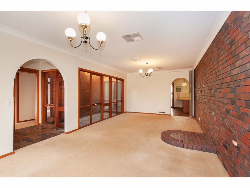 407 Halehaven Crescent, Lavington NSW 2641