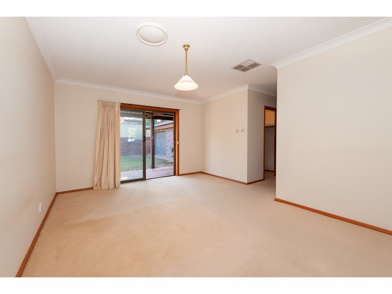 407 Halehaven Crescent, Lavington NSW 2641