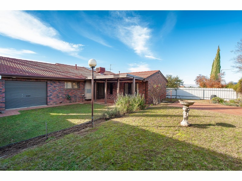 407 Halehaven Crescent, Lavington NSW 2641