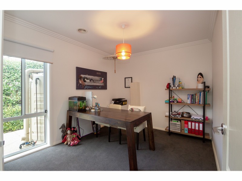 9 Cremin Court, Thurgoona NSW 2640