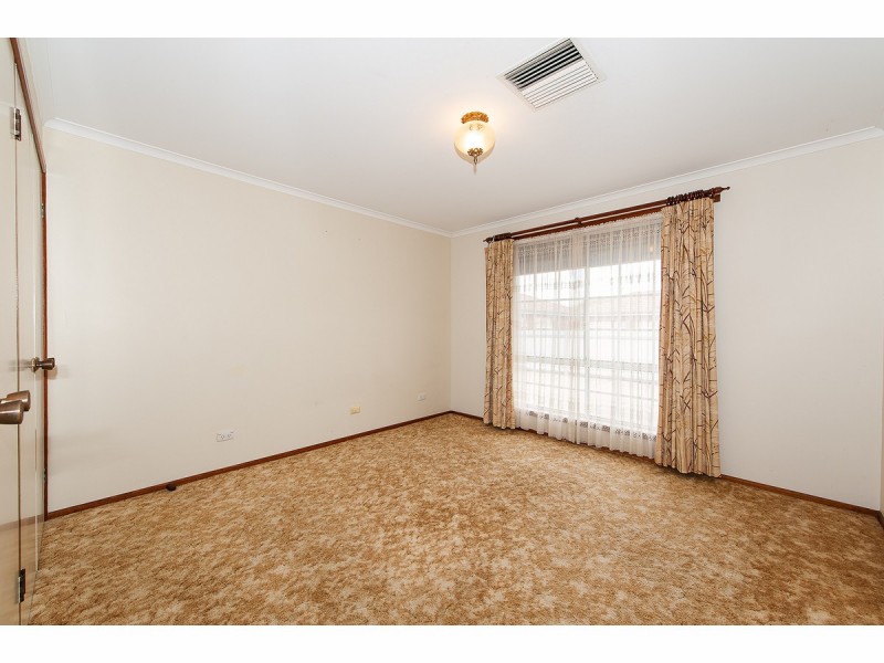 1/418 Ross Circuit, Lavington NSW 2641