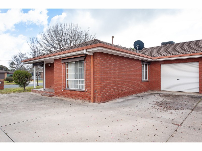 1/418 Ross Circuit, Lavington NSW 2641