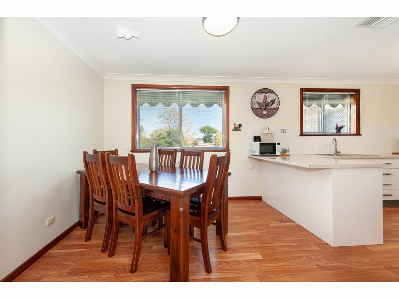 383 Gayview Crescent, Lavington NSW 2641