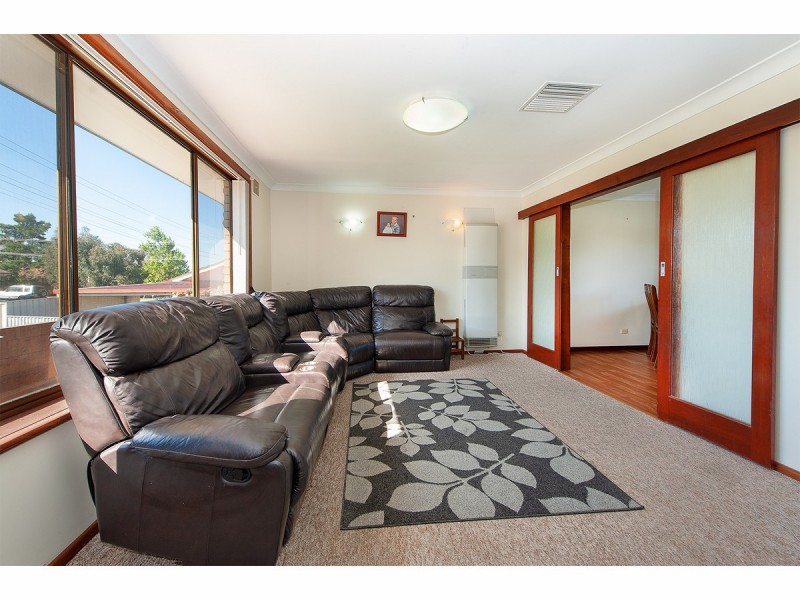 383 Gayview Crescent, Lavington NSW 2641