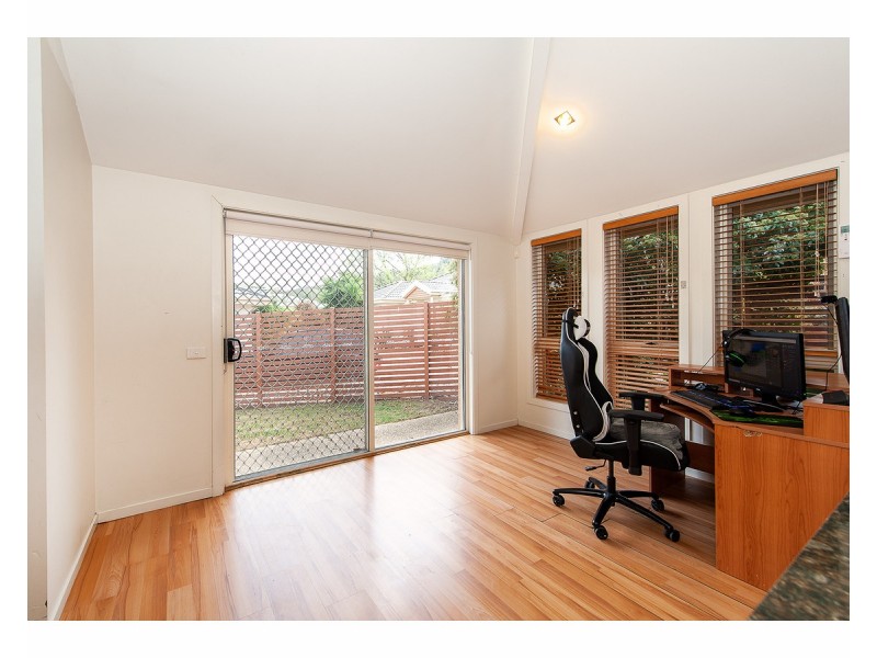 43 Kurrajong Crescent, West Albury NSW 2640