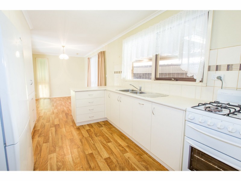 329 Haines Court, Lavington NSW 2641