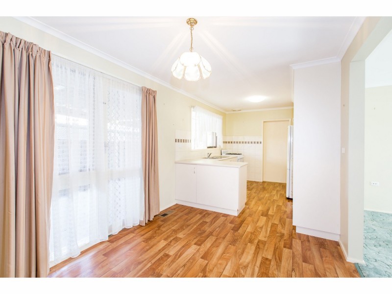 329 Haines Court, Lavington NSW 2641