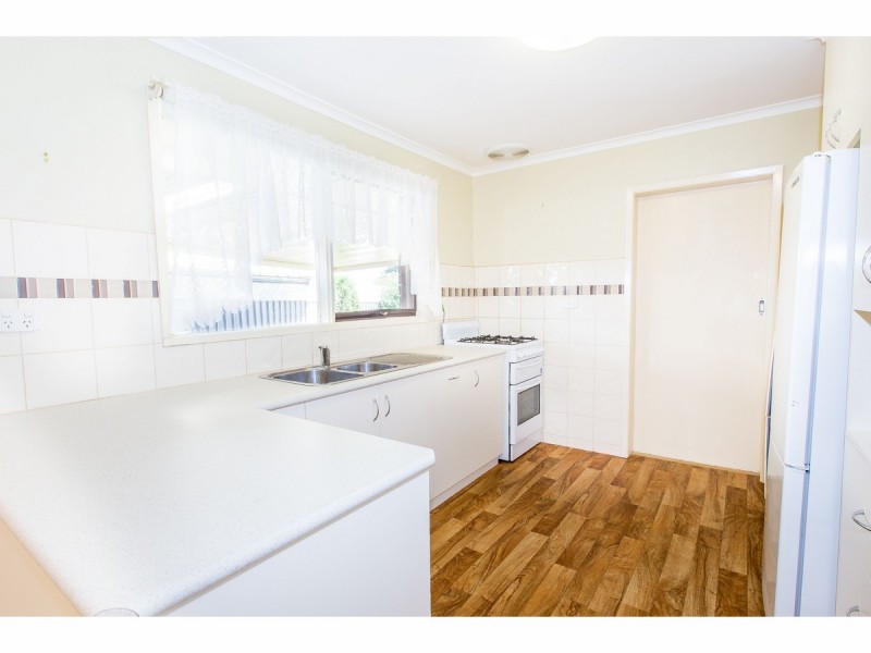 329 Haines Court, Lavington NSW 2641